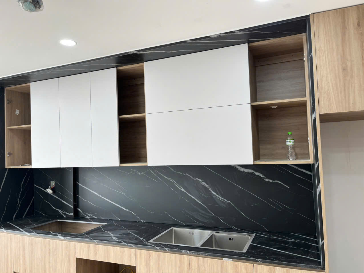 ĐÁ MARBLE MARQUINA VENATO P105 NHÁM - Ảnh 2